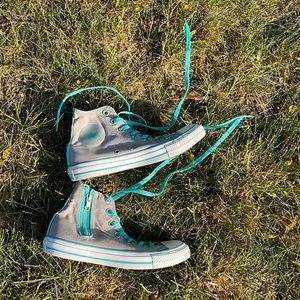 Converse All Stars Chuck Taylor Hi Top with side zip